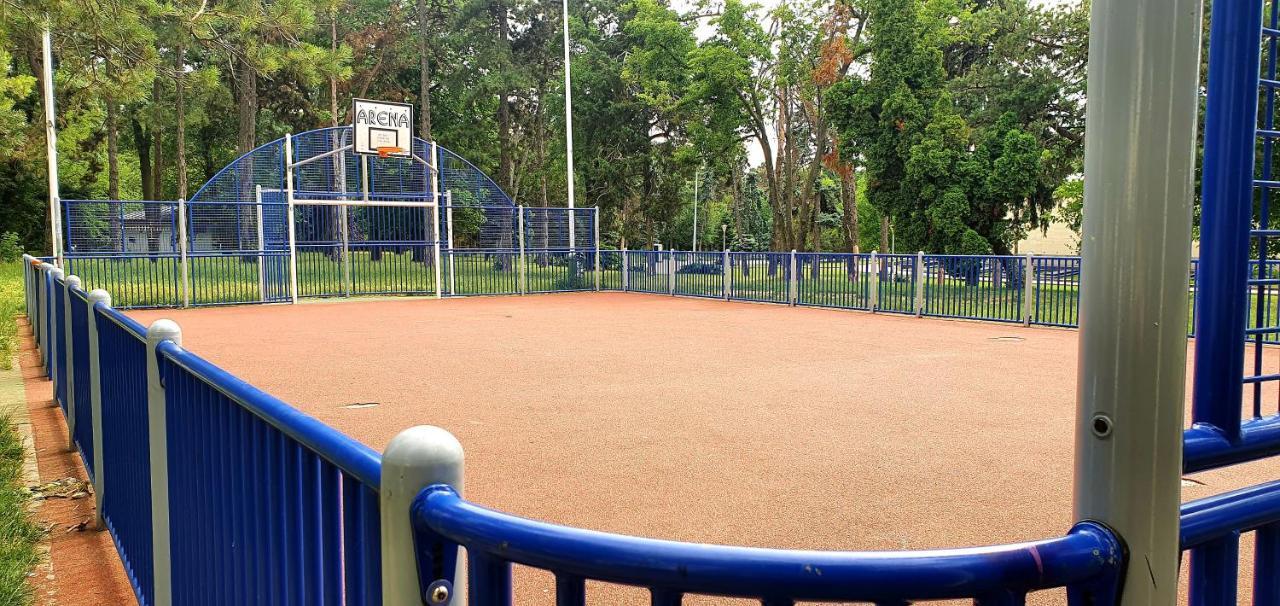 Between Parks - King Bed - Central - Football Field Bucharest Exterior photo